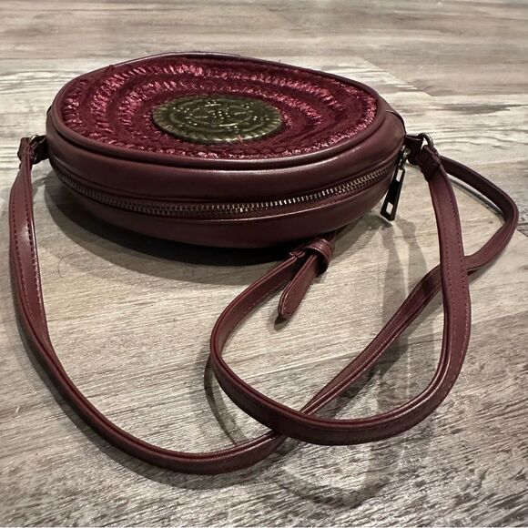 FREE PEOPE Tambourine Roundy Bag Crossbody Full Zip Boho Festival Faux Leather - Picture 8 of 10